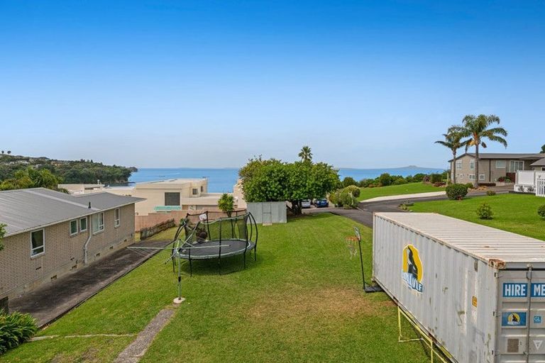 Photo of property in 1031 Whangaparaoa Road, Tindalls Beach, Whangaparaoa, 0930