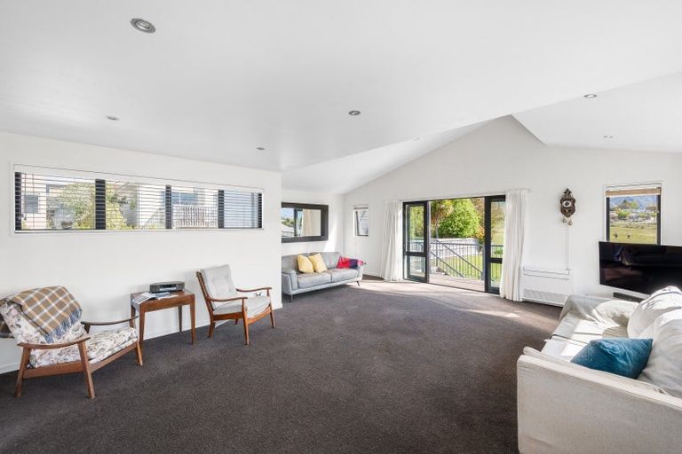 Photo of property in 106a Kings Drive, Wanaka, 9305