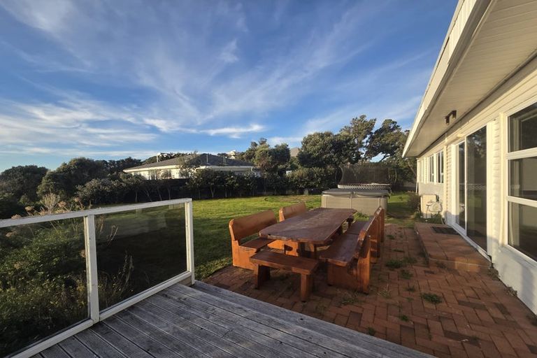 Photo of property in 103 Maupuia Road, Maupuia, Wellington, 6022
