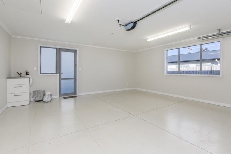 Photo of property in 97 Kaipara Portage Road, Riverhead, 0820