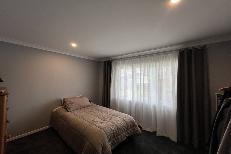 Photo of property in 28 Lemon Street, Otaki, 5512