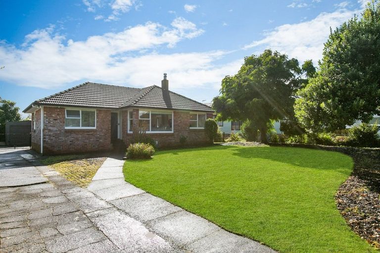 Photo of property in 11 Hereford Street, Te Atatu Peninsula, Auckland, 0610