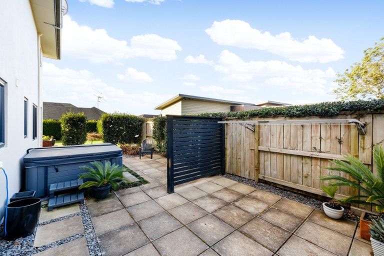 Photo of property in 8 Shalimar Place, Huntington, Hamilton, 3210