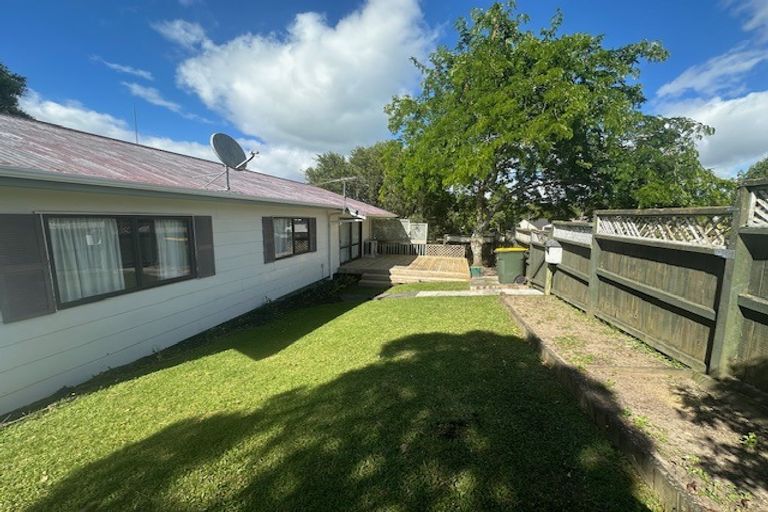 Photo of property in 1/34 Gatman Street, Birkdale, Auckland, 0626
