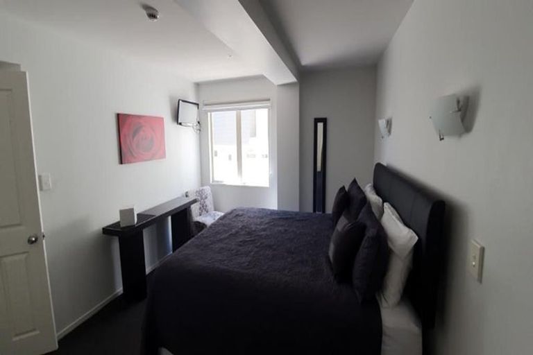 Photo of property in 45 Marine Parade, Mount Maunganui, 3116