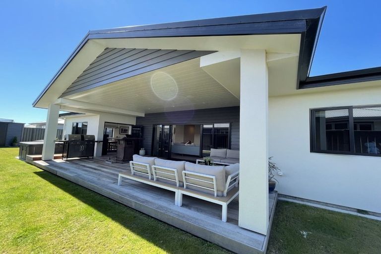 Photo of property in 9 Gee Place, Taradale, Napier, 4112