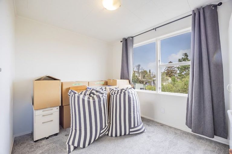 Photo of property in 17 Magdalen Place, West Harbour, Auckland, 0618