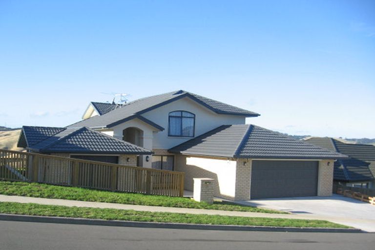 Photo of property in 55 Erlestoke Crescent, Churton Park, Wellington, 6037