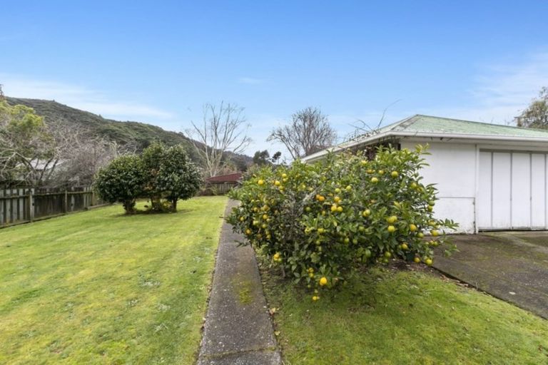 Photo of property in 95 Hine Road, Wainuiomata, Lower Hutt, 5014