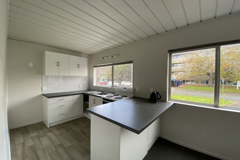 Photo of property in 7/37 Mclean Street, Tauranga, 3110