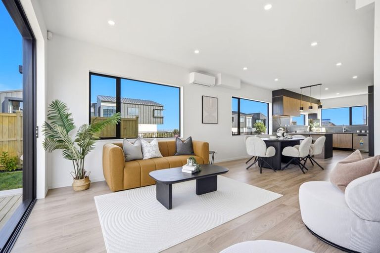 Photo of property in 12 Ocean Breeze Avenue, Hobsonville, Auckland, 0616