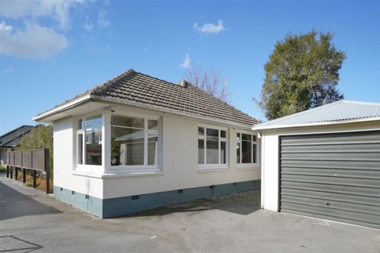 Photo of property in 420 Memorial Avenue, Burnside, Christchurch, 8053