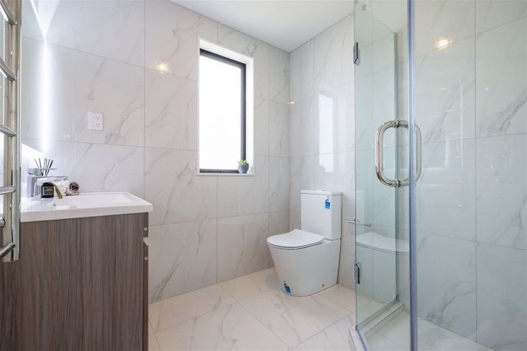 Photo of property in 5 Kokotea Road, Massey, Auckland, 0614