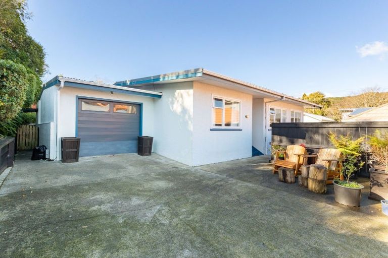 Photo of property in 5a Gloucester Street, Silverstream, Upper Hutt, 5019