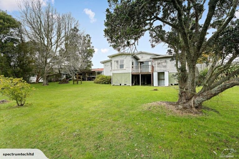 Photo of property in 66 Matija Place, Red Beach, 0932