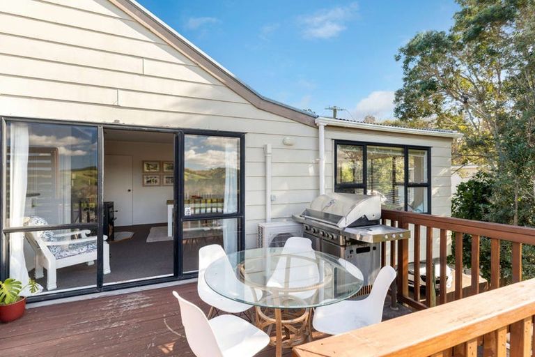Photo of property in 6 Rautawhiri Road, Helensville, 0800