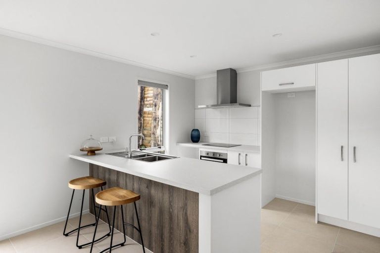 Photo of property in 313 Lakes Boulevard, Pyes Pa, Tauranga, 3112