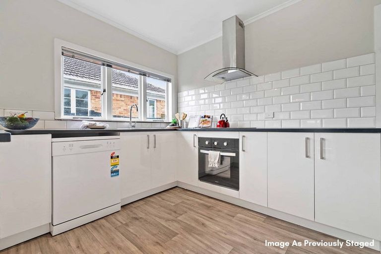 Photo of property in 9 Menary Street, Papakura, 2110