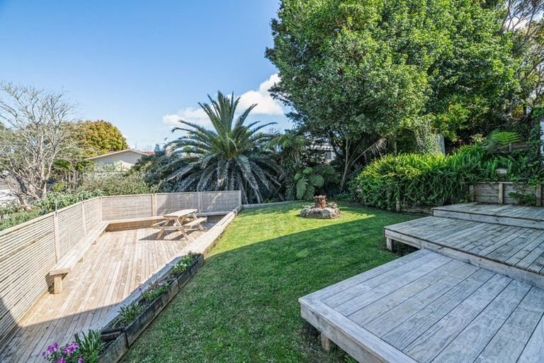 Photo of property in 9 Dundas Place, Henderson, Auckland, 0612