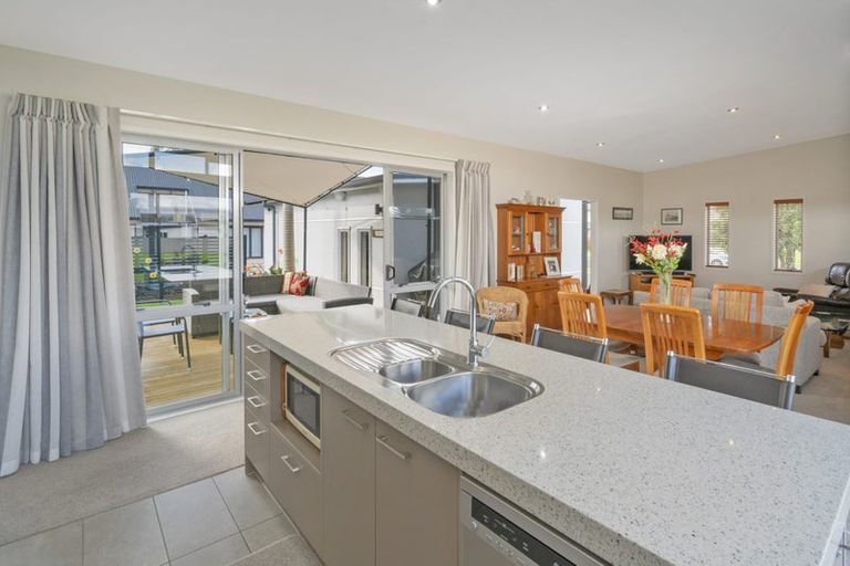 Photo of property in 2 Pelican Place, Whitianga, 3510