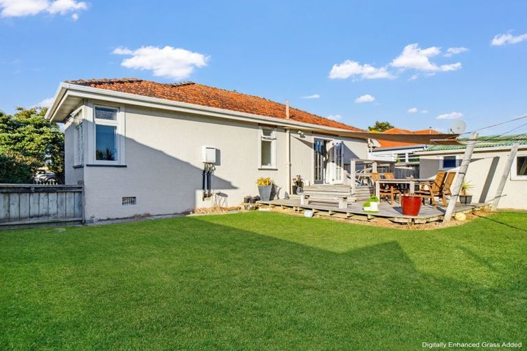 Photo of property in 32 Botanical Road, Takaro, Palmerston North, 4412