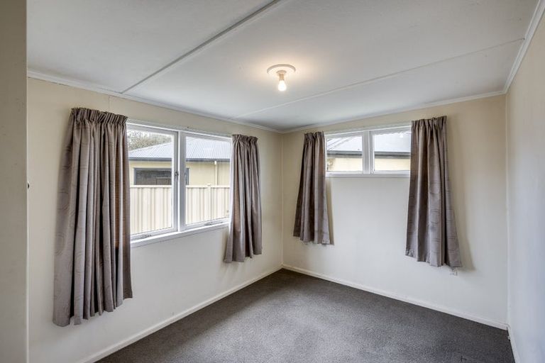 Photo of property in 9 Oxford Street, Taradale, Napier, 4112