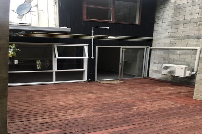 Photo of property in 99 Churton Drive, Churton Park, Wellington, 6037