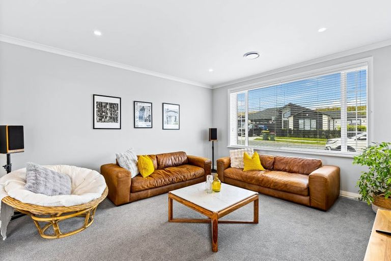 Photo of property in 10 Pekanga Road, Orewa, 0931