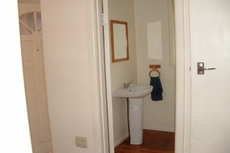 Photo of property in 1/72 Nikau Street, New Lynn, Auckland, 0600