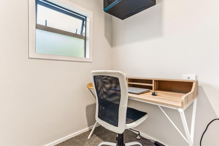 Photo of property in 31 Cambridge Road, Riverhead, 0820