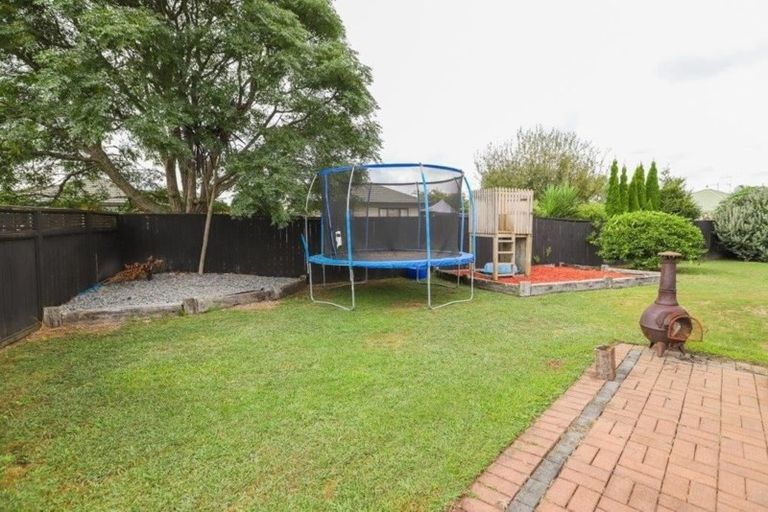 Photo of property in 9 Rochester Place, Nawton, Hamilton, 3200