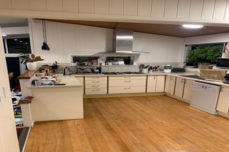 Photo of property in 30 Noall Street, Te Atatu Peninsula, Auckland, 0610