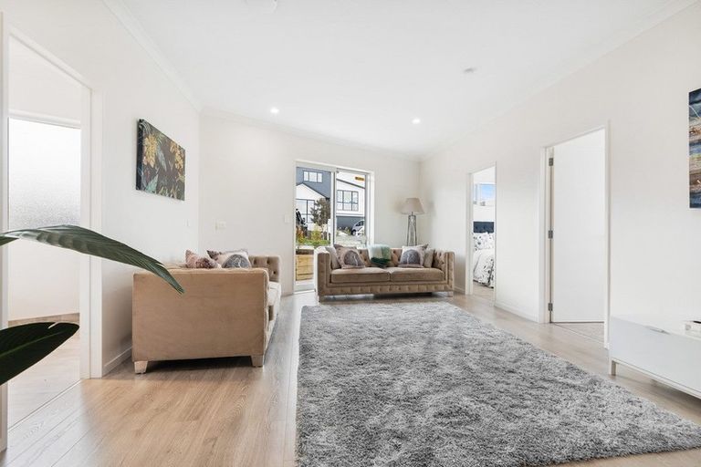 Photo of property in 3 Melgran Avenue, Papakura, 2110