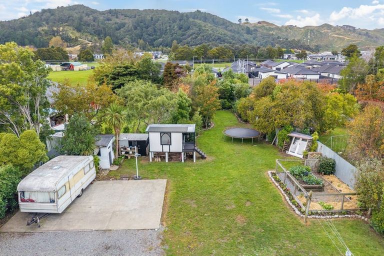 Photo of property in 33 Miro Street, Trentham, Upper Hutt, 5018