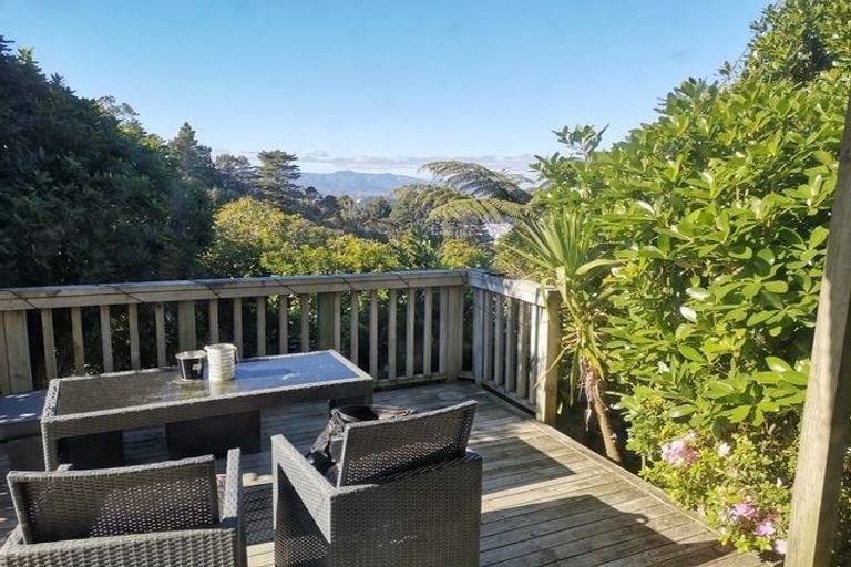 Photo of property in 1 Flint Way, Northland, Wellington, 6012