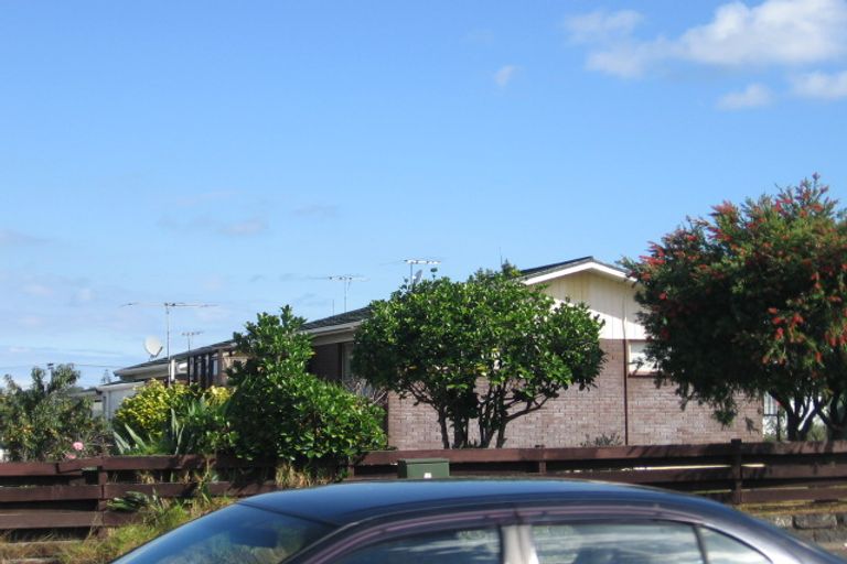Photo of property in 4/3204 Great North Road, New Lynn, Auckland, 0600