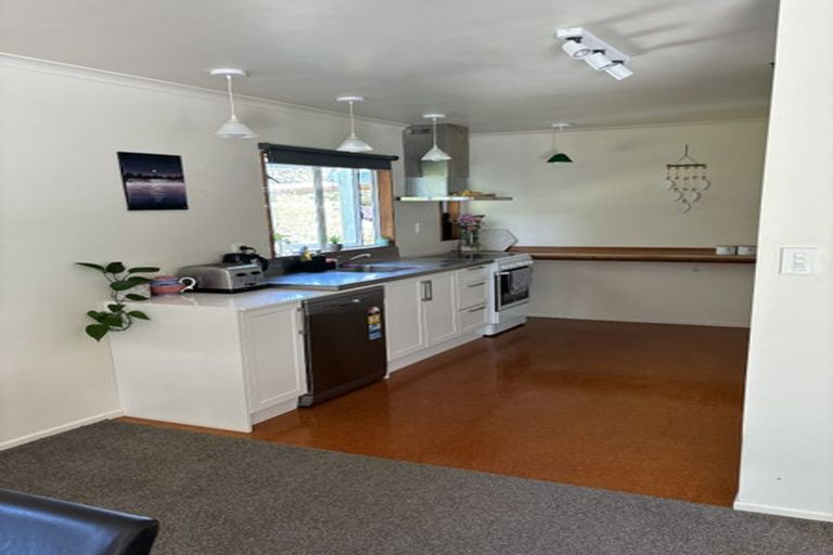 Photo of property in 7a Green Lane, Helensville, 0800