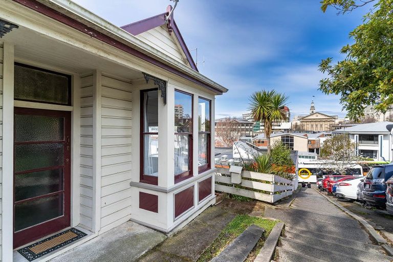 Photo of property in 1 Haddon Place, Dunedin Central, Dunedin, 9016