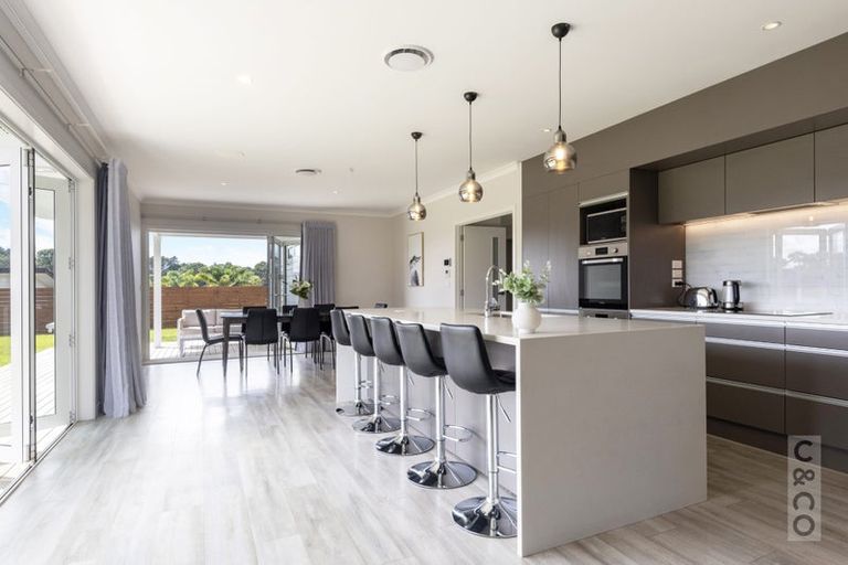 Photo of property in 59 Queen Street, Riverhead, 0820