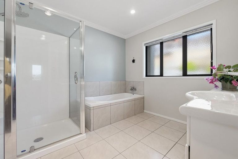 Photo of property in 18 Waka Way, Bellevue, Tauranga, 3110