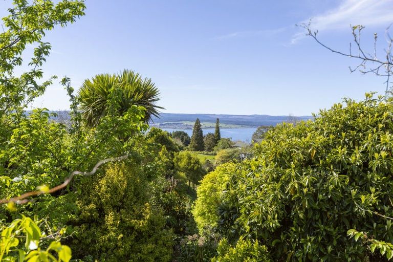 Photo of property in 14 Glen Mohr, Acacia Bay, Taupo, 3385