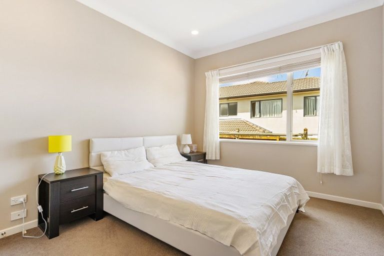 Photo of property in 8 Chateau Rise, Flat Bush, Auckland, 2016