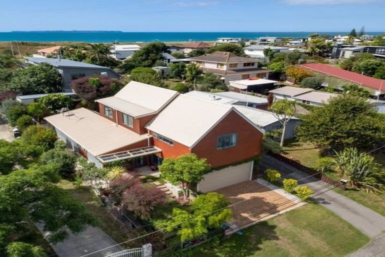 Photo of property in 99a Simpson Road, Papamoa Beach, Papamoa, 3118