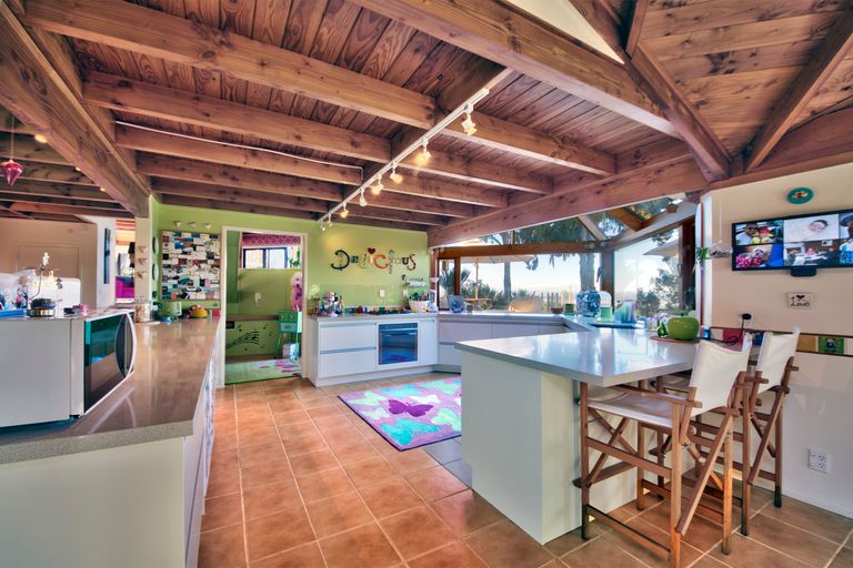 Photo of property in 234 Scenic Drive, Titirangi, Auckland, 0604