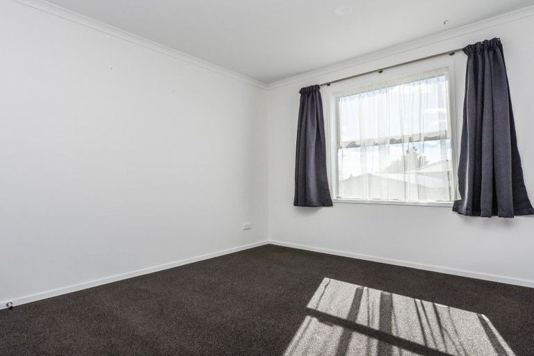Photo of property in 2 Garnett Avenue, Forest Lake, Hamilton, 3200