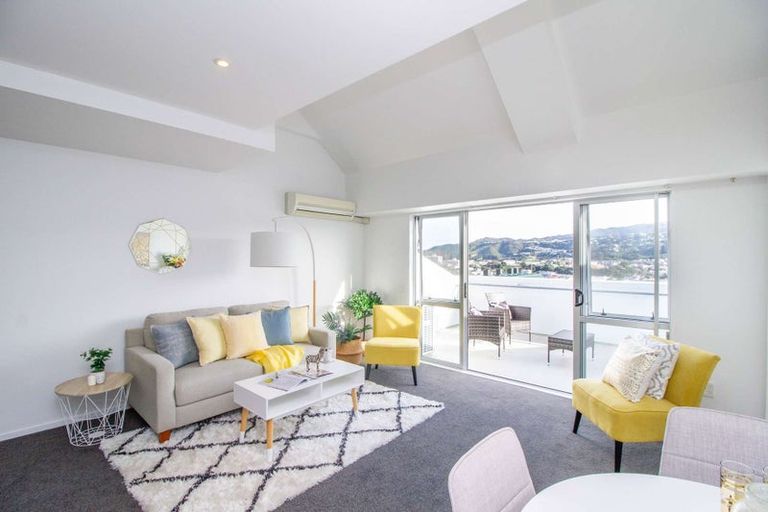 Photo of property in Coromandel Heights, 3/111 Coromandel Street, Newtown, Wellington, 6021