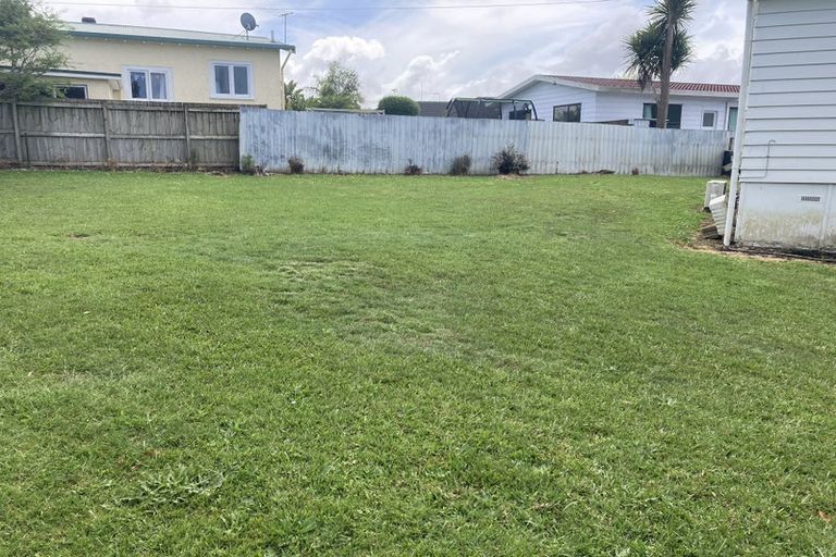 Photo of property in 11 Miro Street, New Lynn, Auckland, 0600