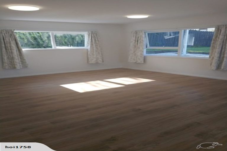 Photo of property in 2/77 Stanaway Street, Hillcrest, Auckland, 0627