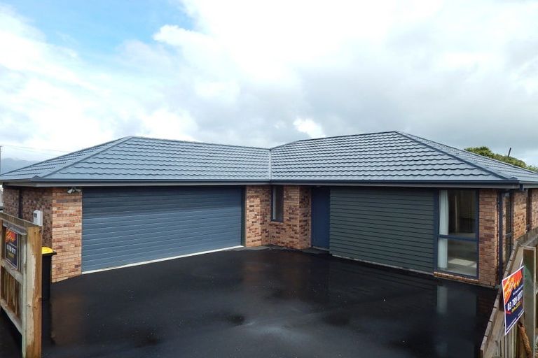 Photo of property in 3/3 Harkness Place, Westport, 7825