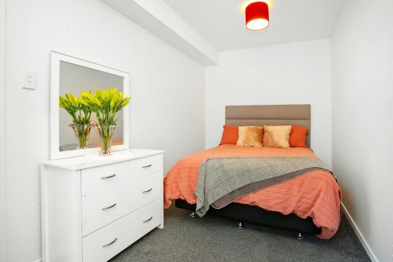 Photo of property in 3a Whiorau Grove, Lowry Bay, Lower Hutt, 5013